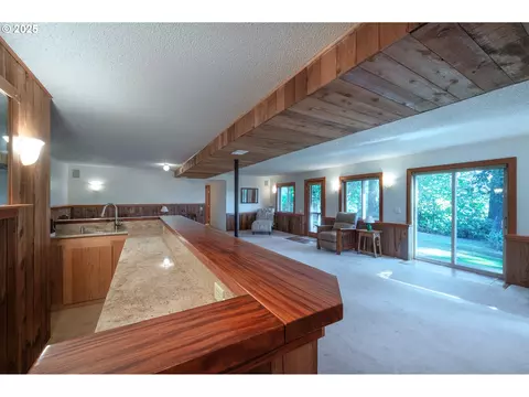 Living - 1925 Sylvan St, Eugene, OR 97403 photo 5 of 8
