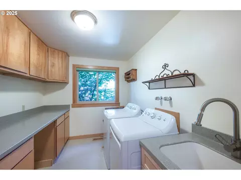 Other - 1925 Sylvan St, Eugene, OR 97403 photo 2 of 6