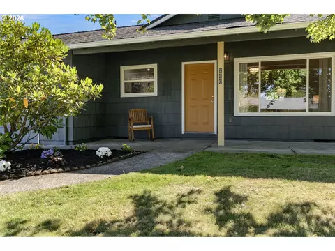 Exterior - 280 NW 23rd St, Gresham, OR 97030 photo 3 of 10