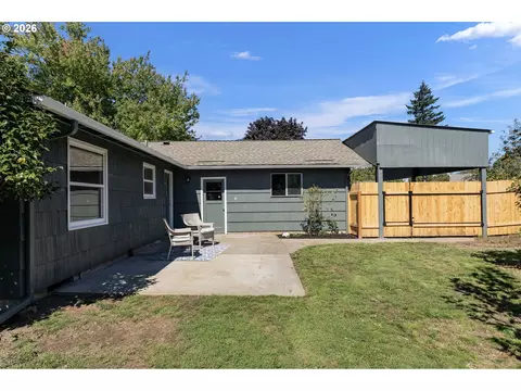 Exterior - 280 NW 23rd St, Gresham, OR 97030 photo 7 of 10