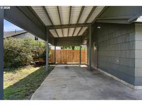 Exterior - 280 NW 23rd St, Gresham, OR 97030 photo 9 of 10