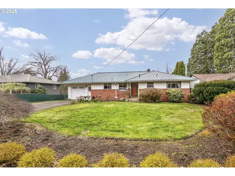 13307 SE Briggs St, Milwaukie, OR 97222