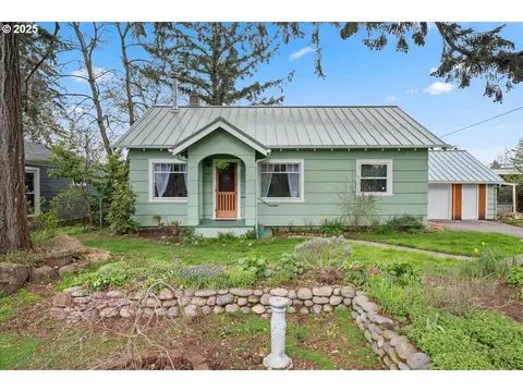 5943 NE Alton St, Portland, OR 97213