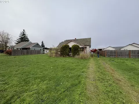 780 Q St, Springfield, OR 97477