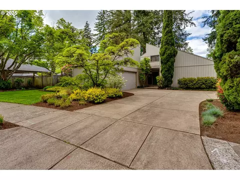 1800 Tabor St, Eugene, OR 97401