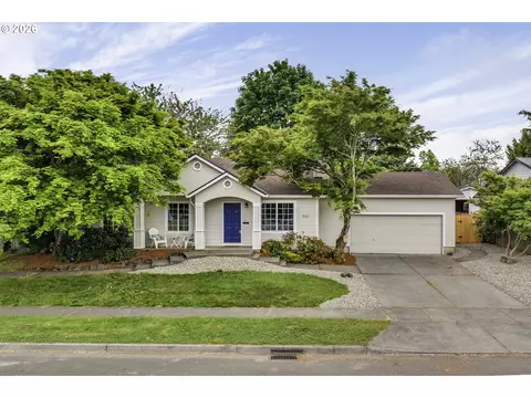 961 S 4th Ave, Cornelius, OR 97113