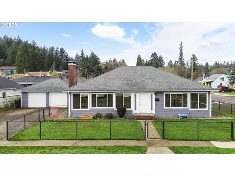 1038 3rd Ave, Sweet Home, OR 97386