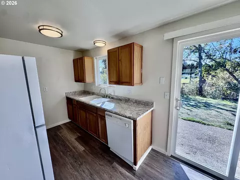 Kitchen - 3970 5 Marshall, Eugene, OR 97402 photo 5 of 6