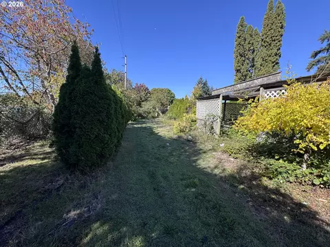 Exterior - 3970 5 Marshall, Eugene, OR 97402 photo 5 of 10