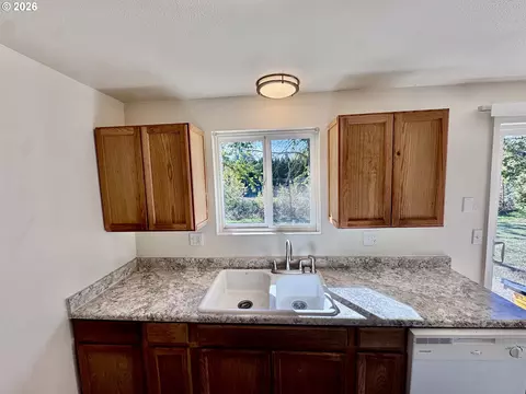 Kitchen - 3970 5 Marshall, Eugene, OR 97402 photo 2 of 6