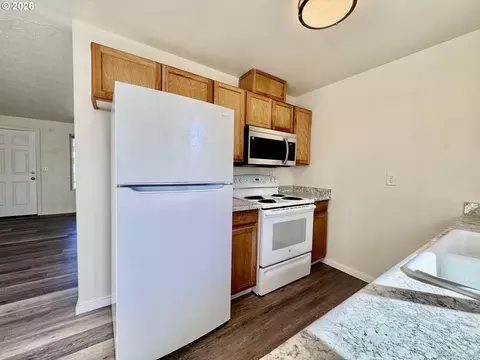 Kitchen - 3970 5 Marshall, Eugene, OR 97402 photo 6 of 6