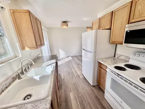 Kitchen - 3970 5 Marshall, Eugene, OR 97402 photo 1 of 6