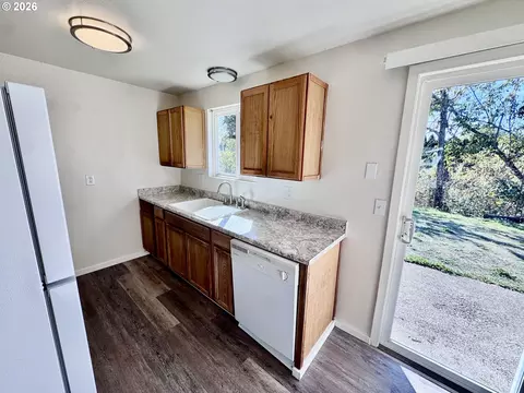 Kitchen - 3970 5 Marshall, Eugene, OR 97402 photo 3 of 6