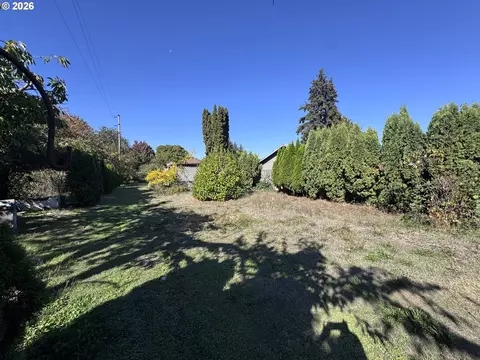Exterior - 3970 5 Marshall, Eugene, OR 97402 photo 4 of 10