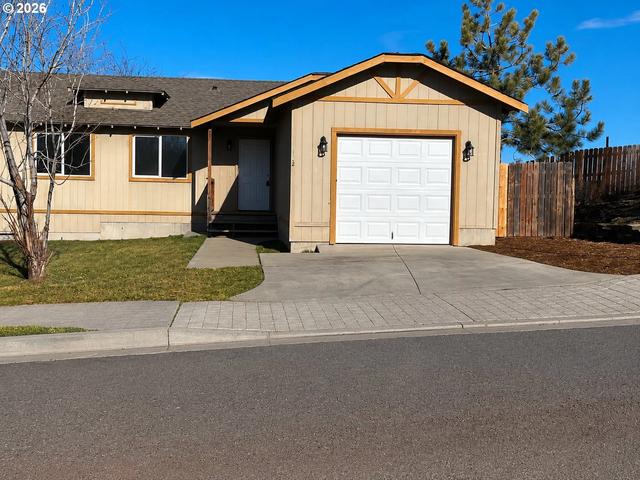 402 SE Carmen Way, Madras, OR 97741