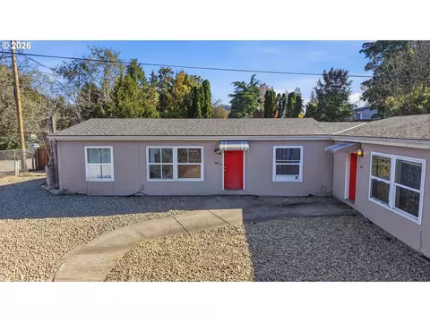 8240 SE Kelly St, Portland, OR 97266