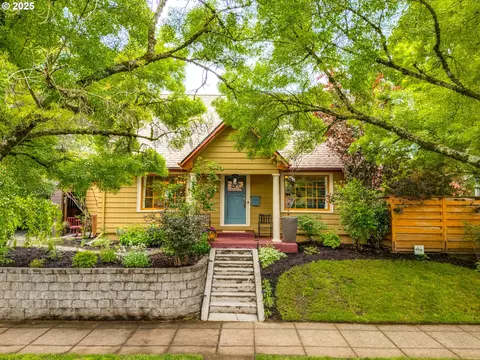 4806 NE Siskiyou St, Portland, OR 97213