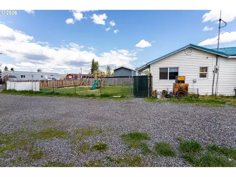 Exterior - 51380 Preble Way, La Pine, OR 97739 photo 5 of 12
