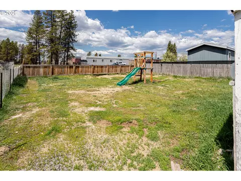 Exterior - 51380 Preble Way, La Pine, OR 97739 photo 8 of 12