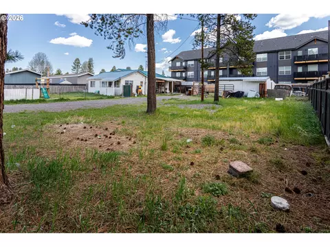 Exterior - 51380 Preble Way, La Pine, OR 97739 photo 4 of 12