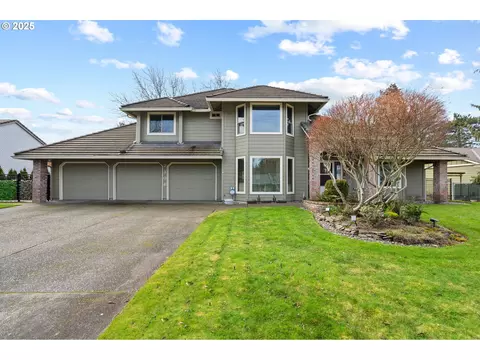 7306 NE Meadows Dr, Vancouver, WA 98662