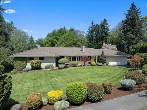21949 NE Couch St, Gresham, OR 97030