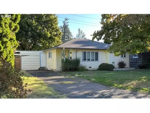 3215 Pheasant Blvd, Springfield, OR 97477