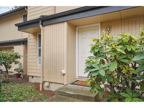 1505 Fetters Loop, Eugene, OR 97402 photo 1