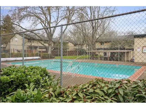 1505 Fetters Loop, Eugene, OR 97402 photo 10