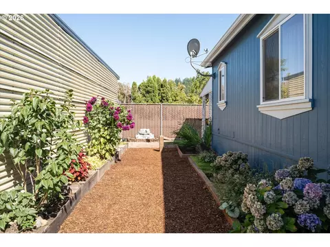 Exterior - 5335 Main St #157, Springfield, OR 97478 photo 6 of 6