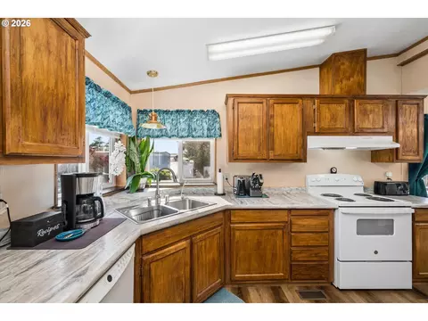 Kitchen - 5335 Main St #157, Springfield, OR 97478 photo 1 of 3