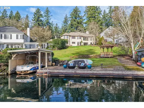 17282 Lake Haven Dr, Lake Oswego, OR 97035
