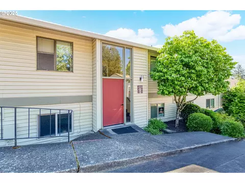 12044 SW King Arthur St #D, King City, OR 97224