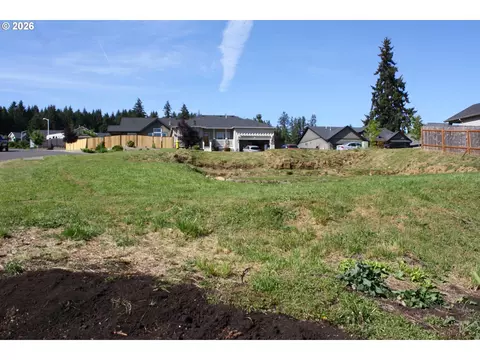 1495 Cottonwood Pl, Cottage Grove, OR 97424