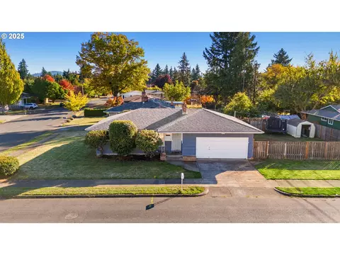 16550 SE Alder Ct, Portland, OR 97233