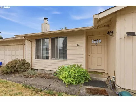 Exterior - 920 Echo Hollow Rd, Eugene, OR 97402 photo 1 of 8