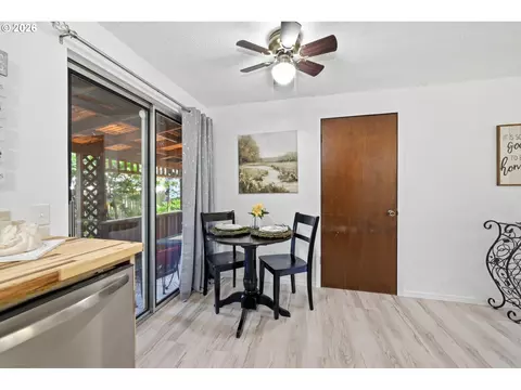 Dining - 2250 W Irwin Way, Eugene, OR 97402 photo 1 of 1