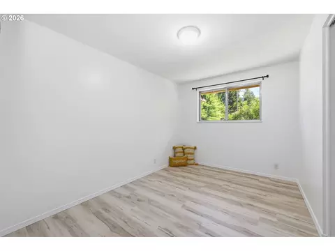 Bedroom - 2250 W Irwin Way, Eugene, OR 97402 photo 1 of 6