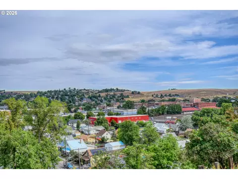 View/Area - 615 SW Isaac Ln, Pendleton, OR 97801 photo 4 of 4