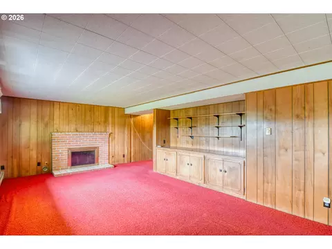 Living - 615 SW Isaac Ln, Pendleton, OR 97801 photo 8 of 8