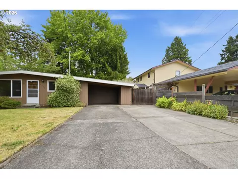Exterior - 1430 Barton St, Eugene, OR 97404 photo 7 of 8