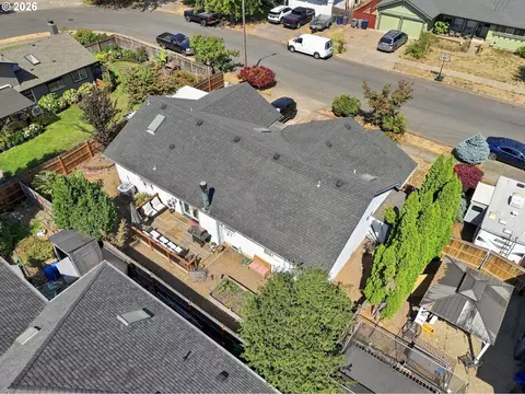 View/Area - 723 71st St, Springfield, OR 97478 photo 4 of 6