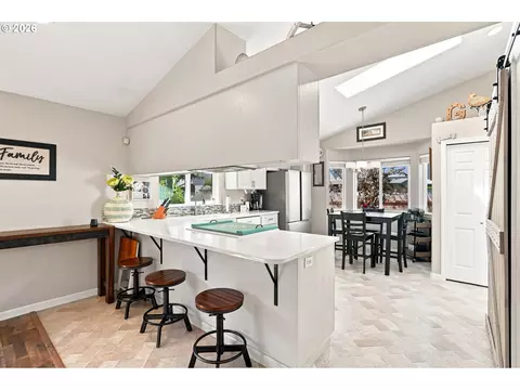 Kitchen - 723 71st St, Springfield, OR 97478 photo 1 of 3