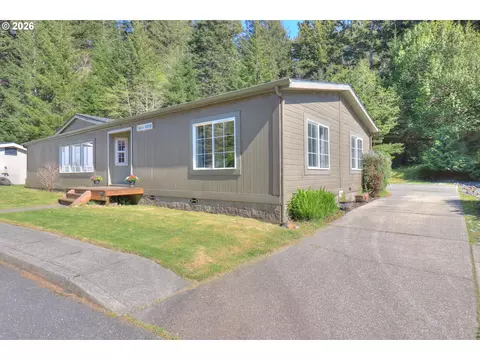 29311 Melody Ln, Gold Beach, OR 97444
