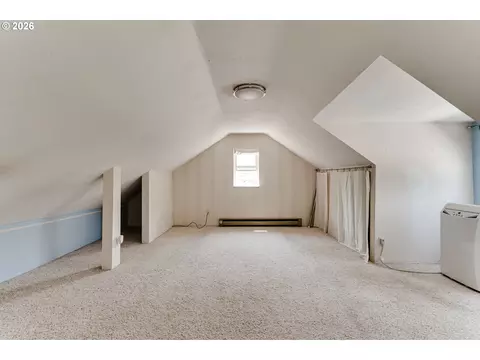 Bedroom - 345 23rd St, Springfield, OR 97477 photo 3 of 5