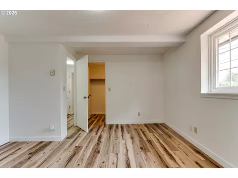 Bedroom - 345 23rd St, Springfield, OR 97477 photo 1 of 5