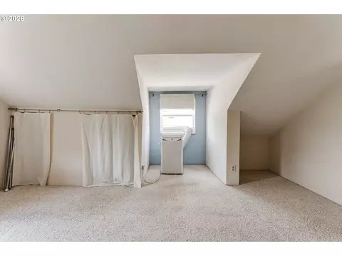 Bedroom - 345 23rd St, Springfield, OR 97477 photo 5 of 5