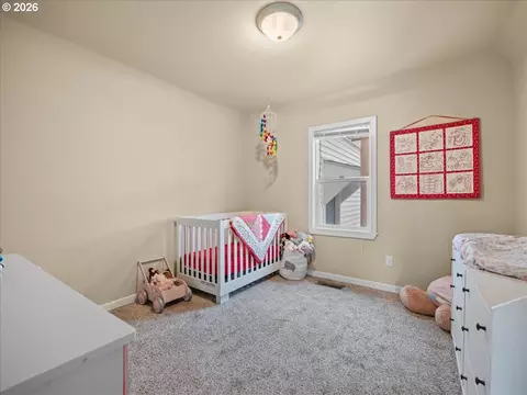 357 E St, Independence, OR 97351 photo 22