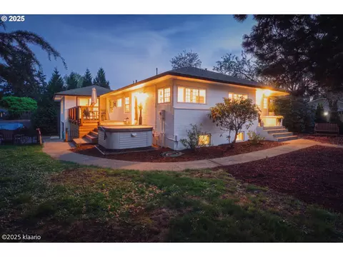 8510 SW Cedarcrest St, Portland, OR 97223