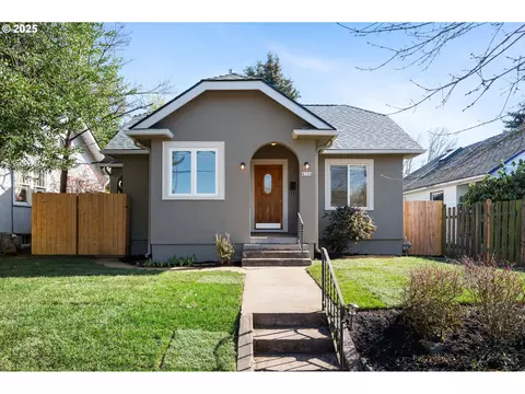 4104 SE 62nd Ave, Portland, OR 97206